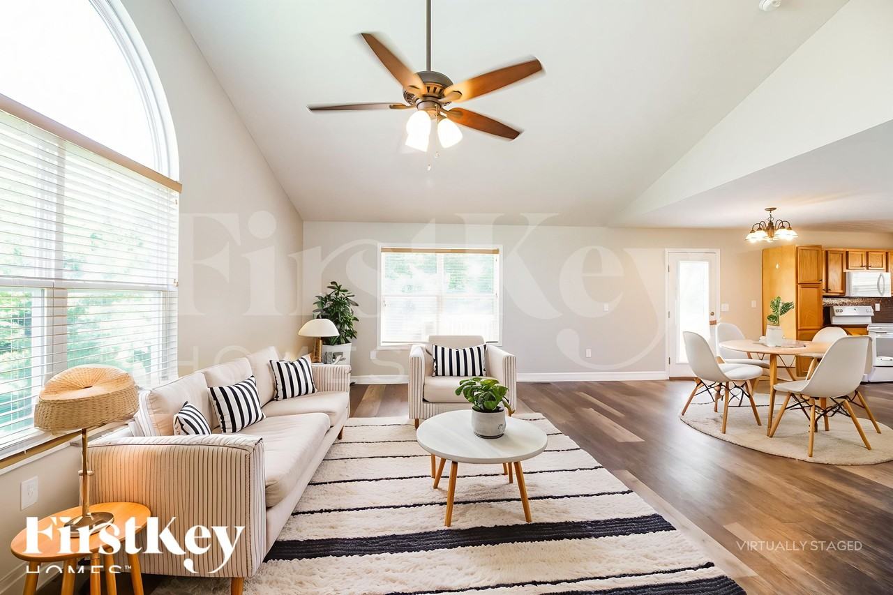 58 Huntington Ave - Photo 4 of 18