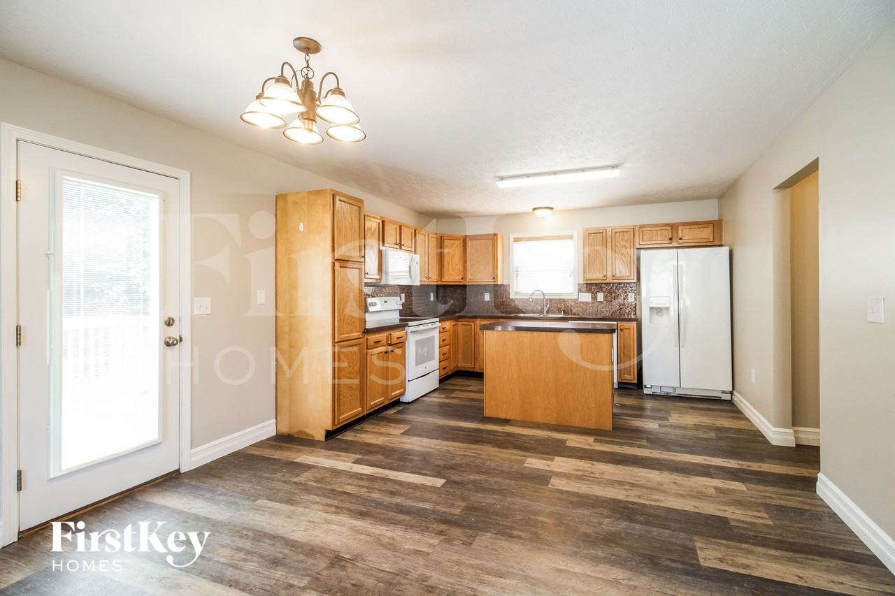 58 Huntington Ave - Photo 6 of 18