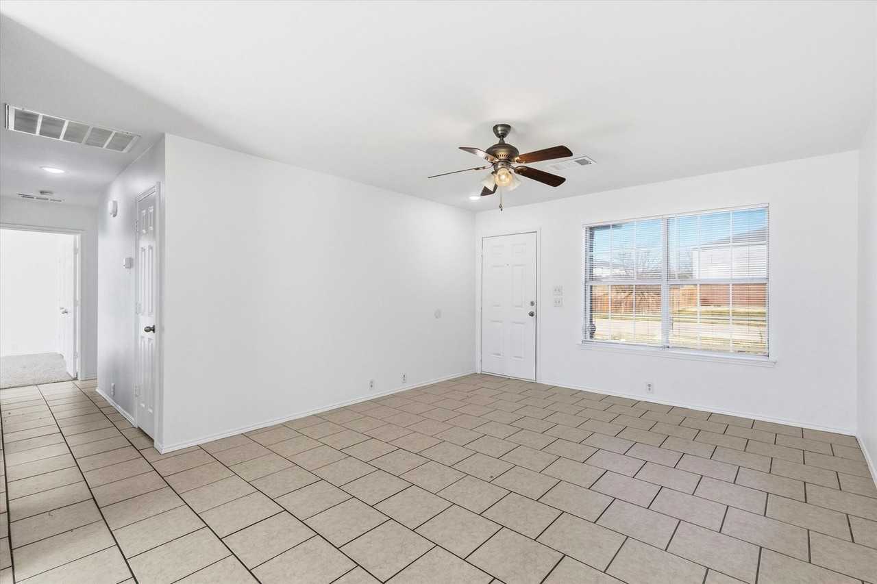 1112 Pintail - Photo 3 of 34