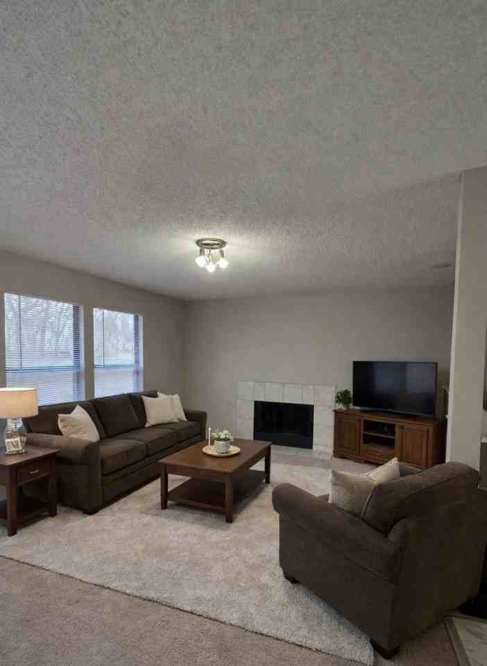 1321A NE 39th St. - Photo 6 of 24