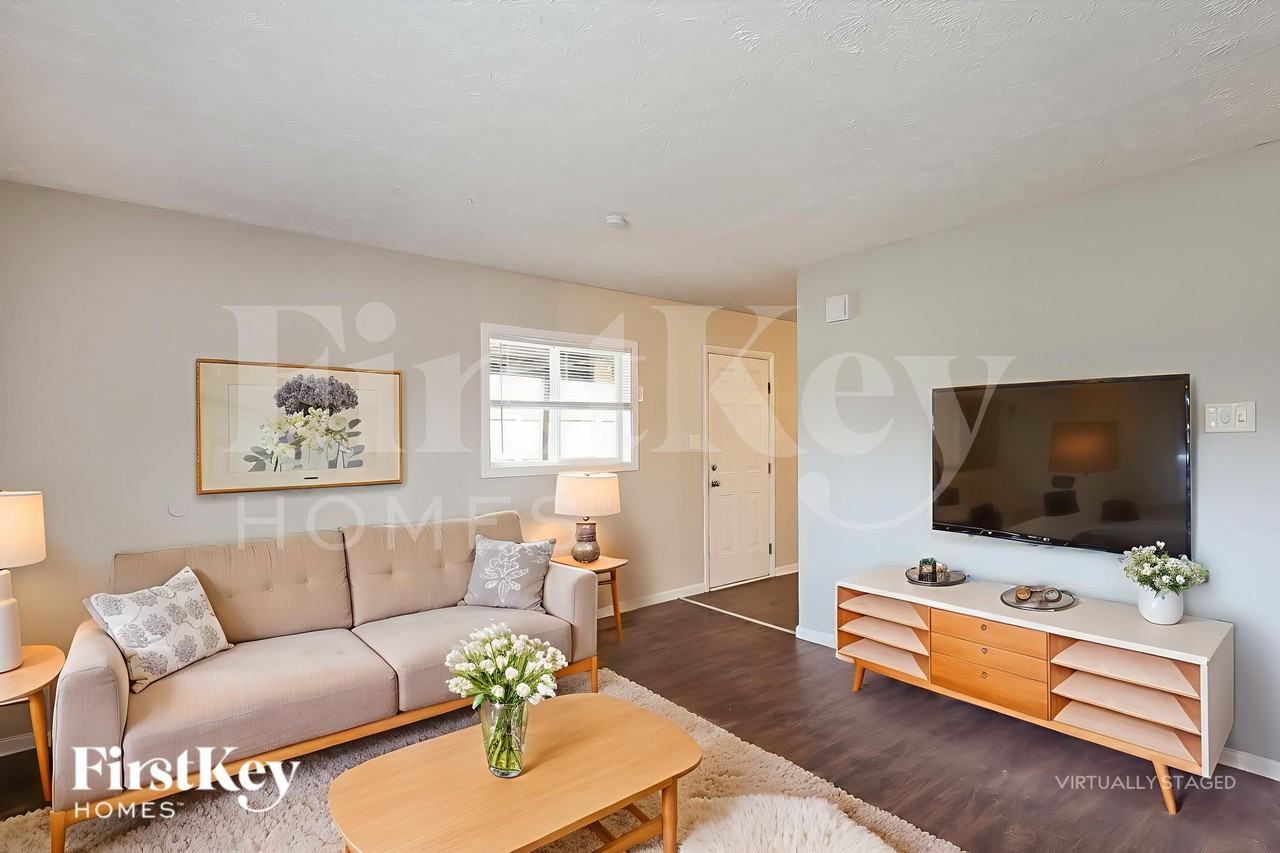 4622 Karen Dr - Photo 3 of 19