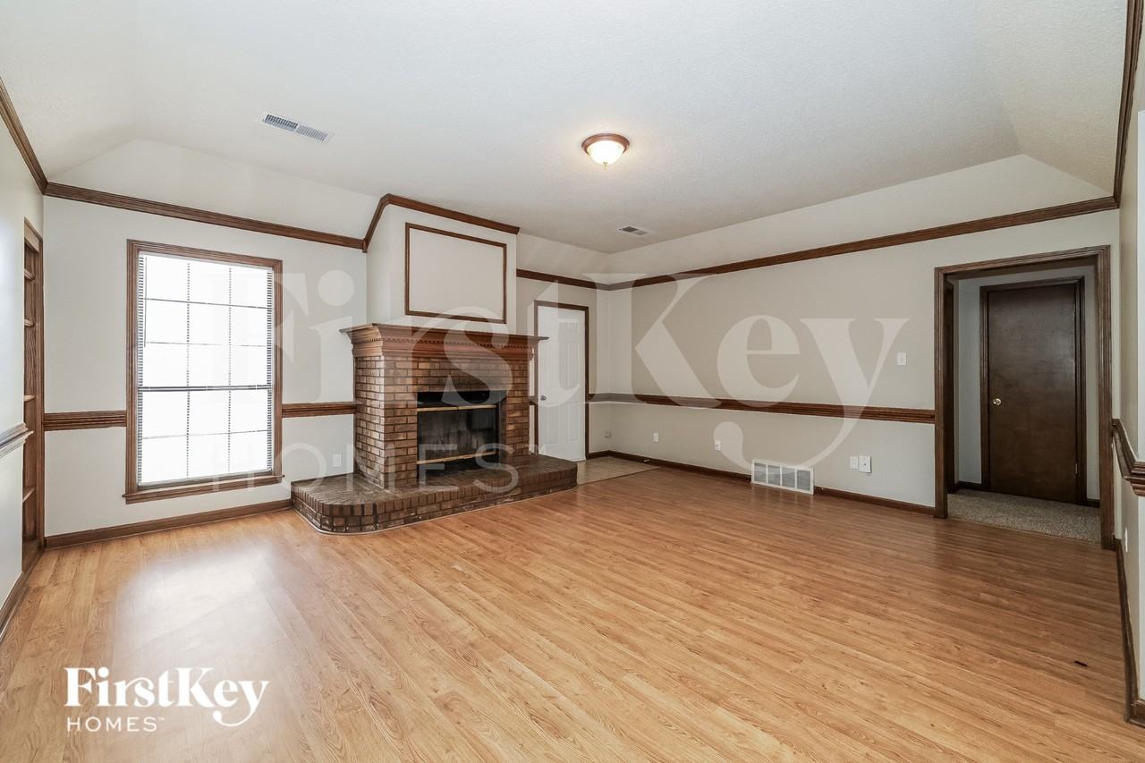 4611 Spaniel Cv - Photo 2 of 15