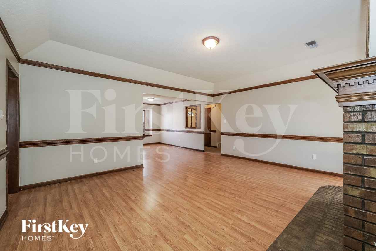 4611 Spaniel Cv - Photo 3 of 15