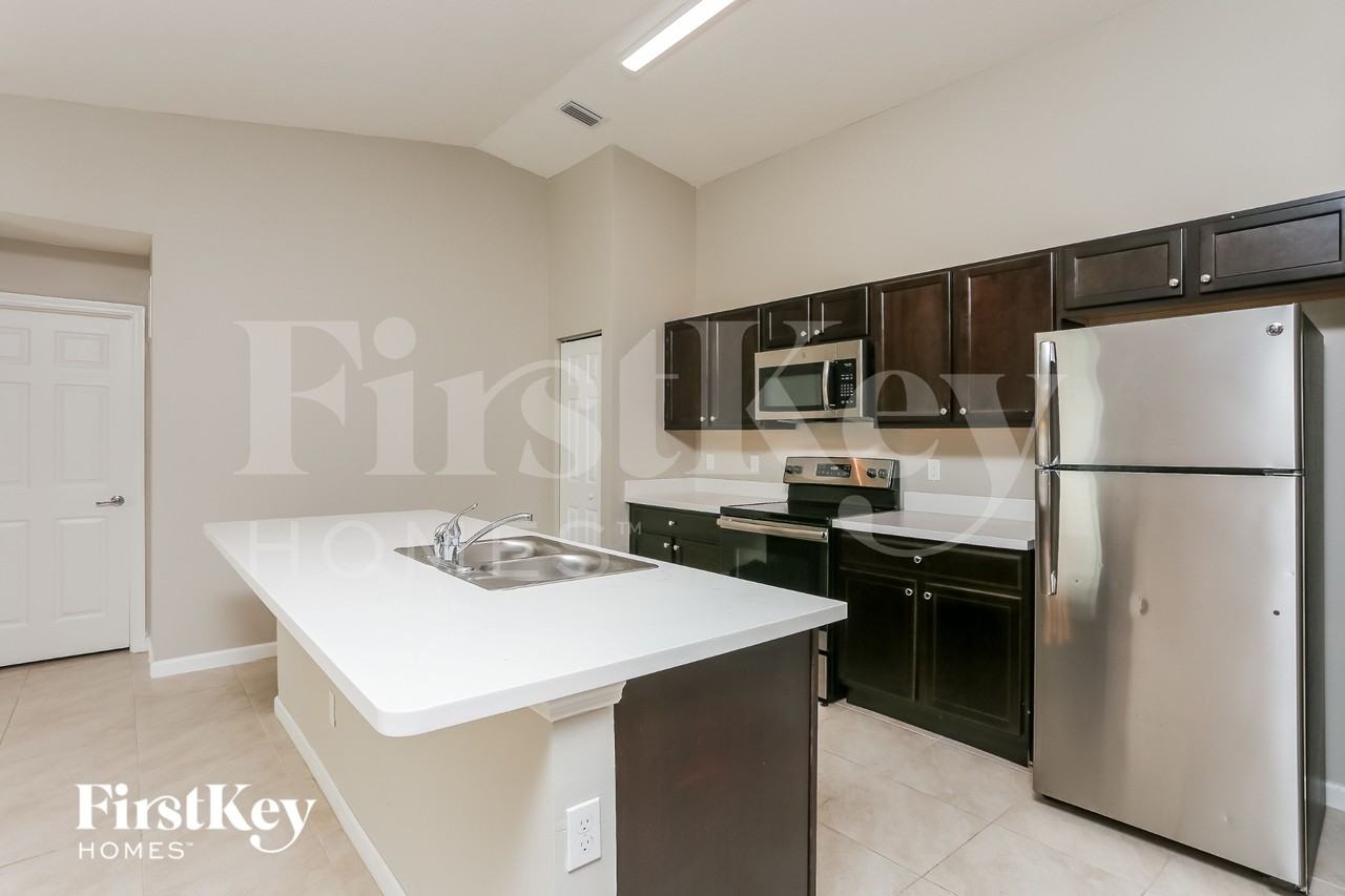 461 Sw Kestor Dr - Photo 7 of 18