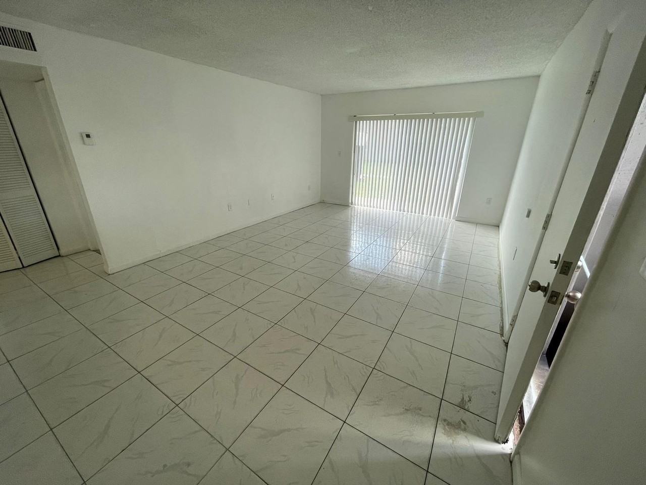 West Garden Villas - Photo 3 of 21