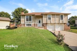 featured image of 2921 Sw Moore St