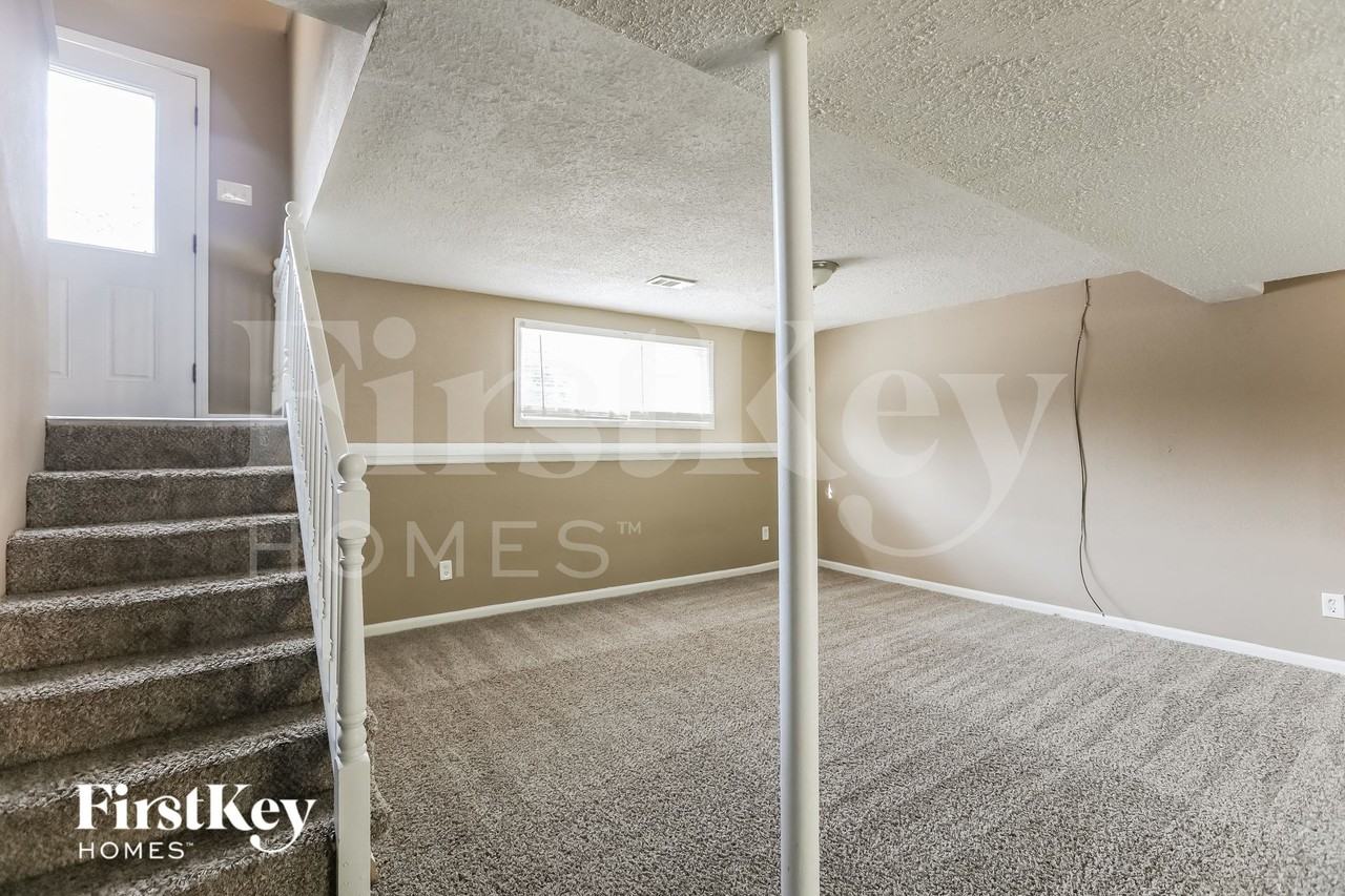 2921 Sw Moore St - Photo 7 of 15