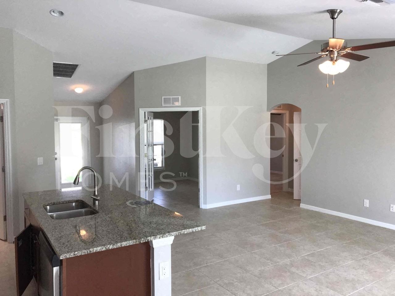 2512 Nw 24th Ter - Photo 5 of 29