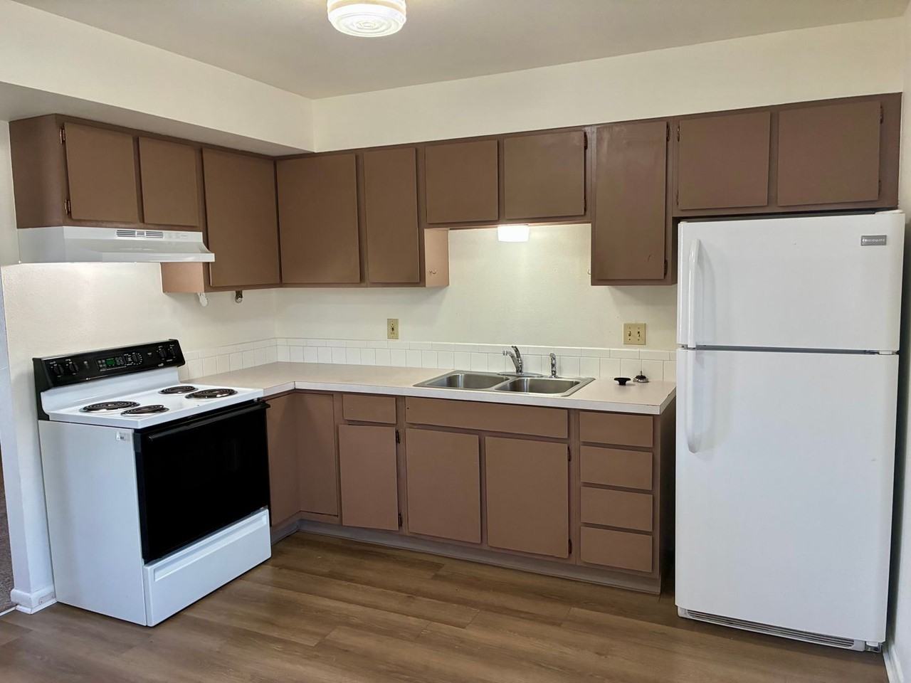 3605 Idaho St - Photo 6 of 26
