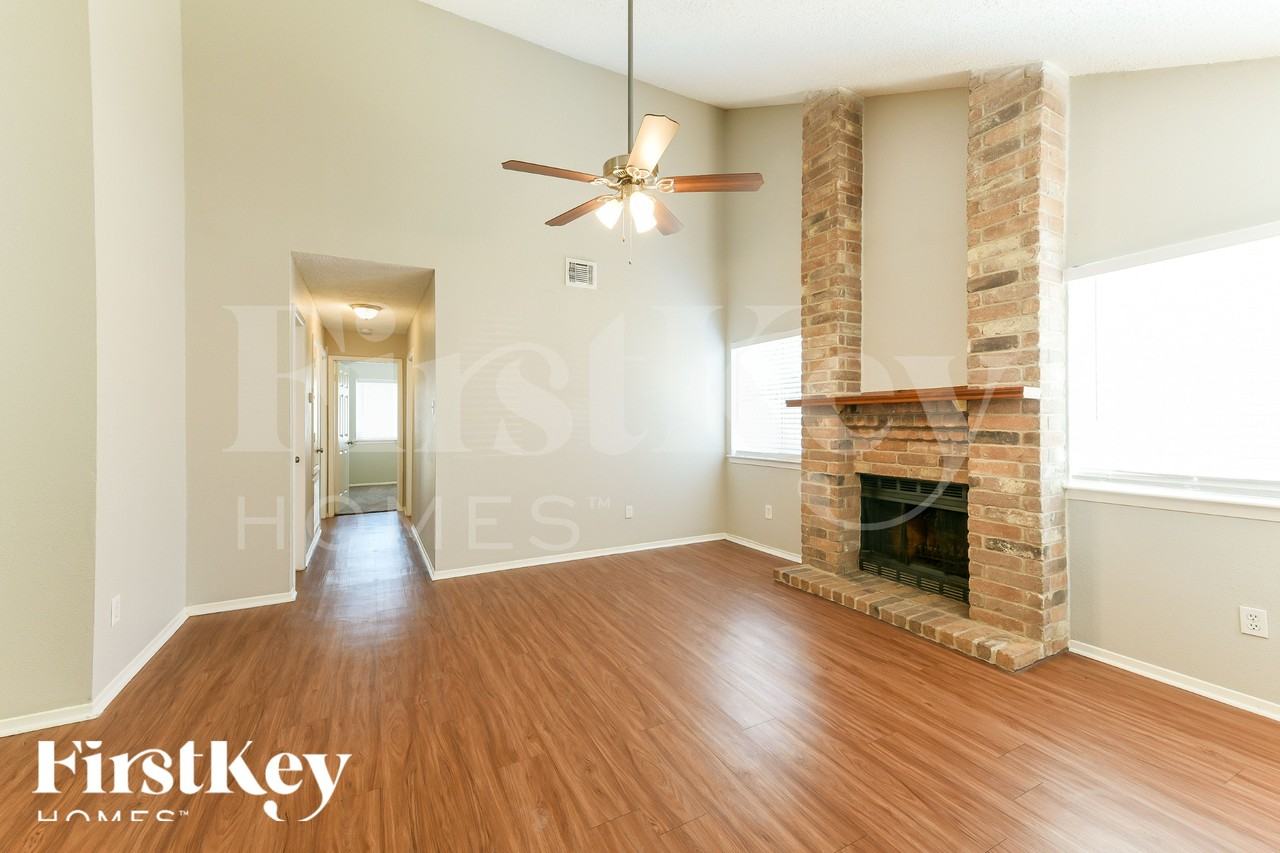 13630 Alon Ln - Photo 3 of 18