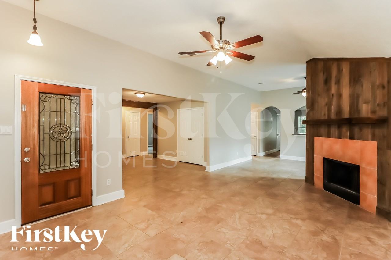 13029 Victoria Regina Dr - Photo 5 of 18