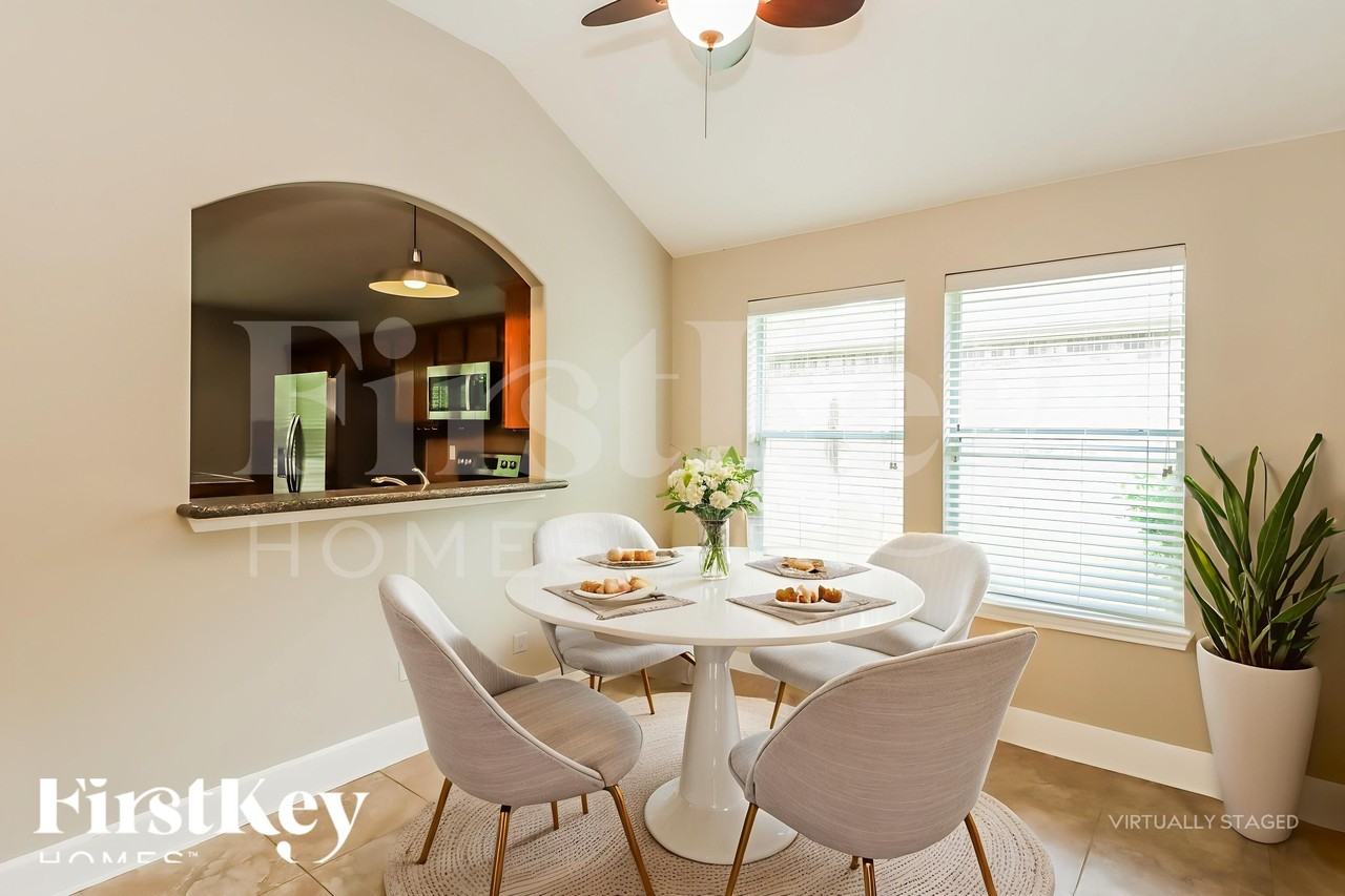 13029 Victoria Regina Dr - Photo 7 of 18