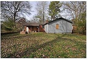 2437 Corning Ave - Photo 5 of 7