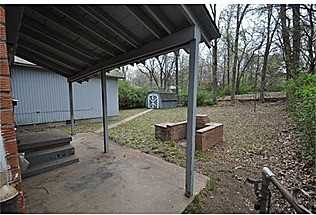 2437 Corning Ave - Photo 6 of 7