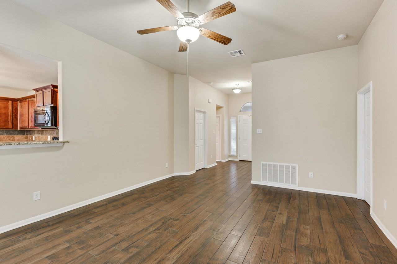 7916 Fieldstone Dr - Photo 6 of 20