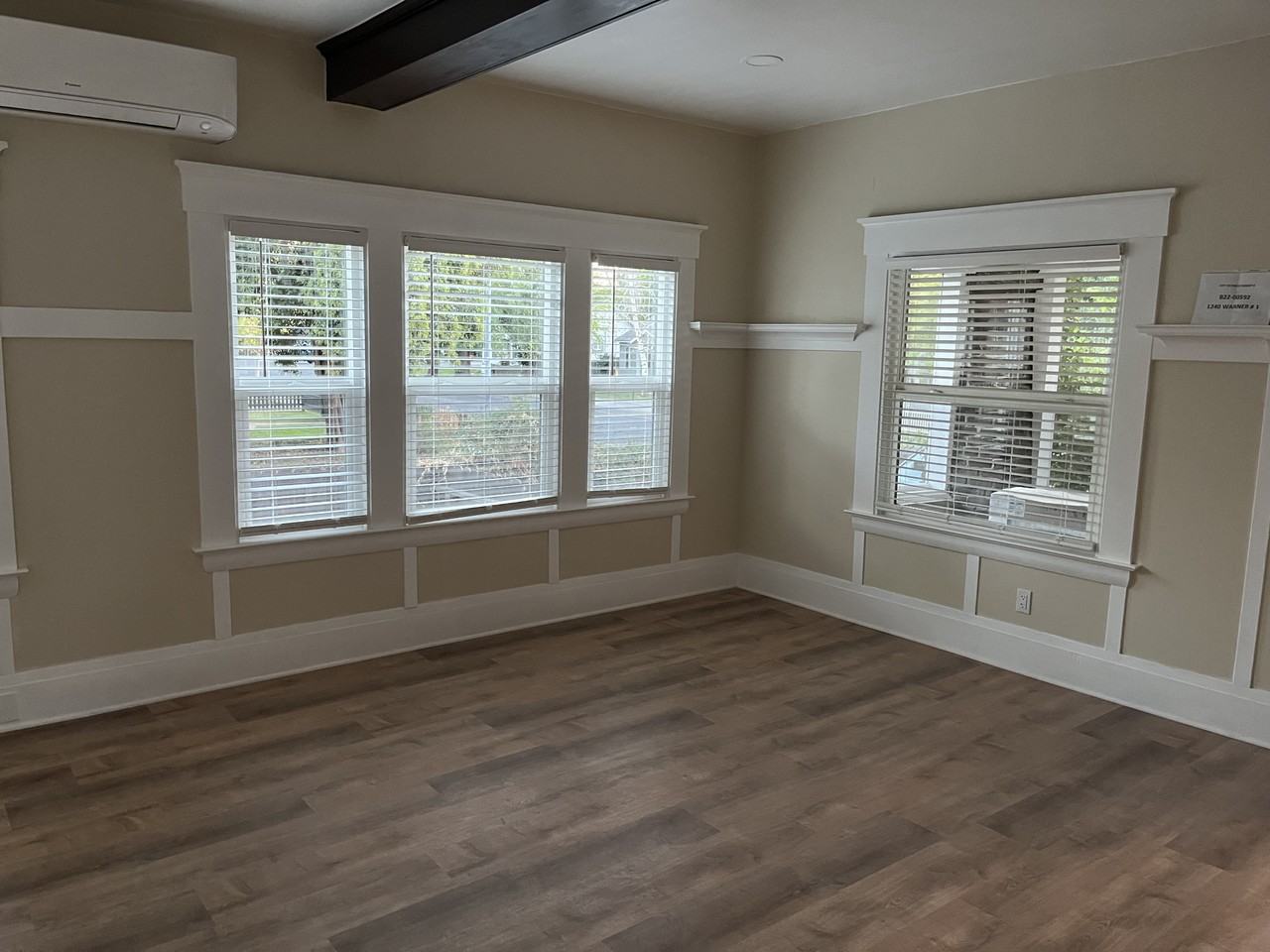 1240 Warner St #1 - Photo 3 of 8