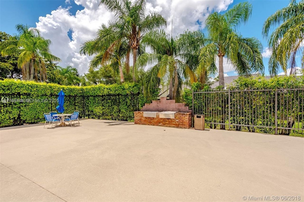 149 Northwest 98th Terrace ##149 - Photo 5 of 16