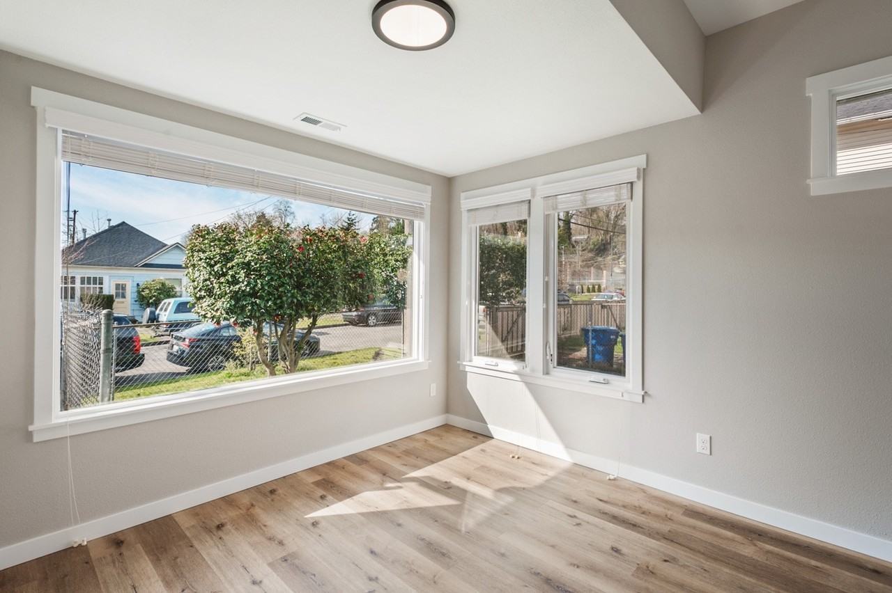 3230 S Ferdinand St - Photo 5 of 13