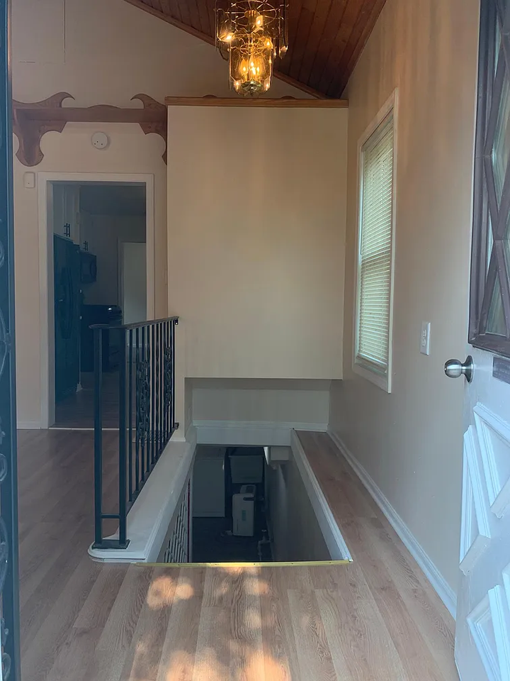 723 Conway St - Photo 3 of 16