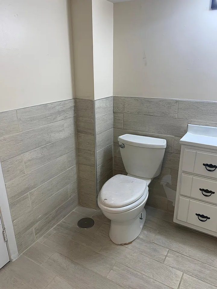 723 Conway St - Photo 6 of 16