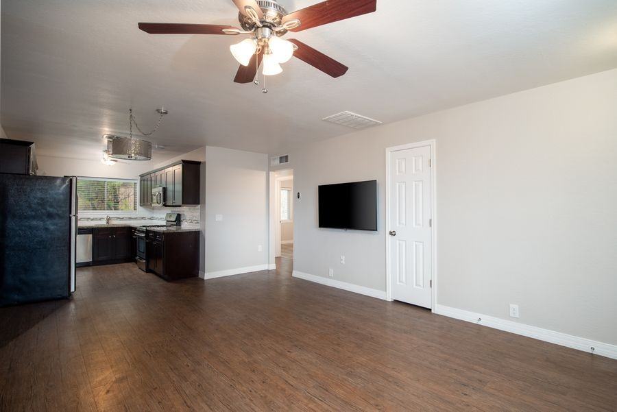 1333 E Thomas Rd #110 - Photo 5 of 27