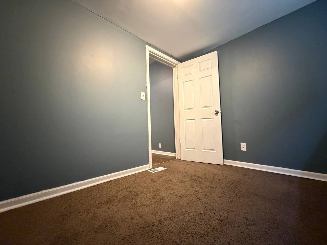 11246 S Indiana Ave - Photo 6 of 20