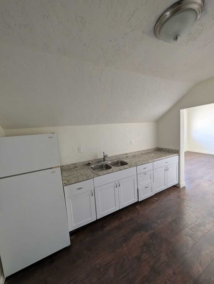 228 Wn, #4 - Photo 6 of 10