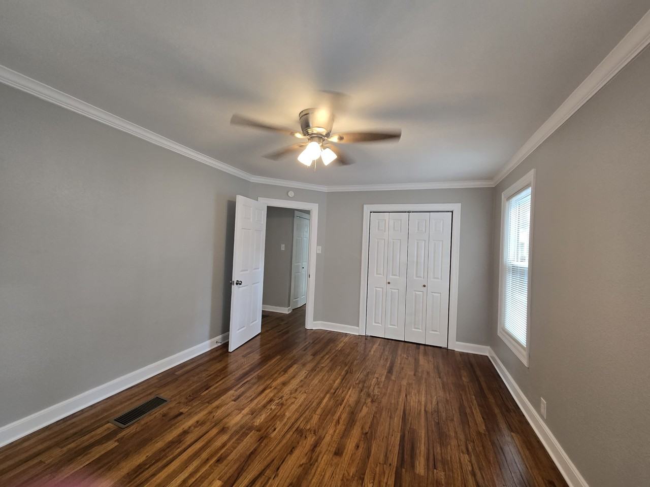 2801 Oak St - Photo 5 of 14