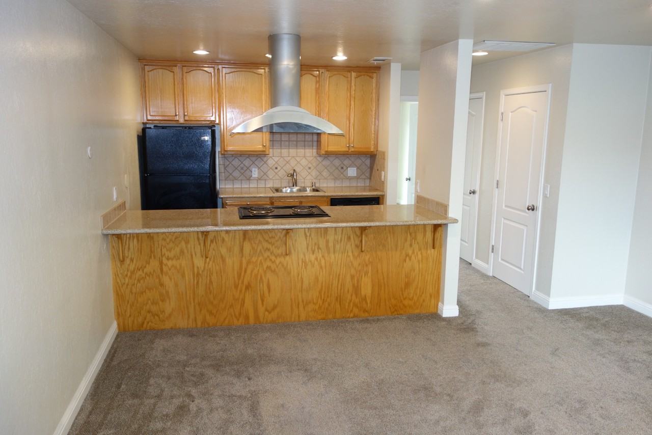 1208 Pierce St #6 - Photo 5 of 18