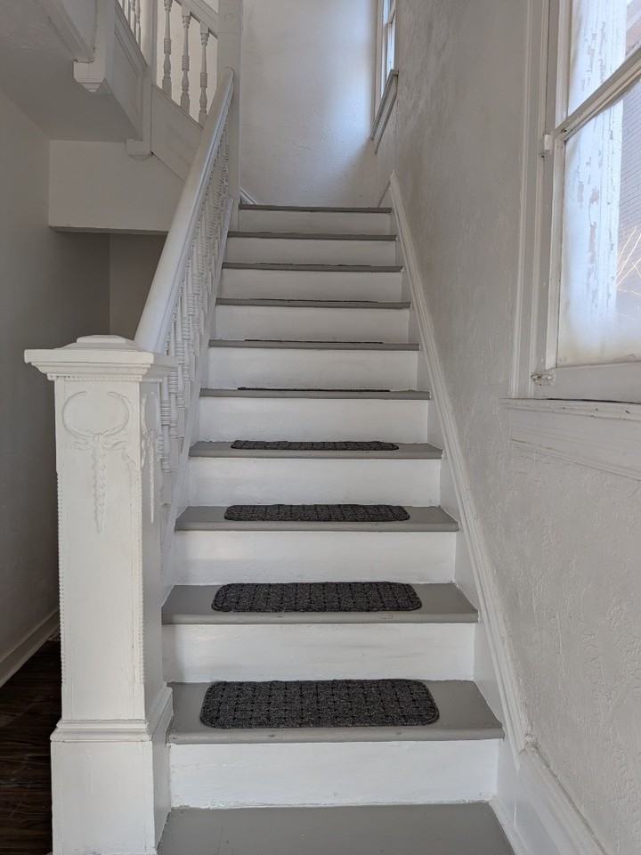 749 Florence Ave - Photo 7 of 7