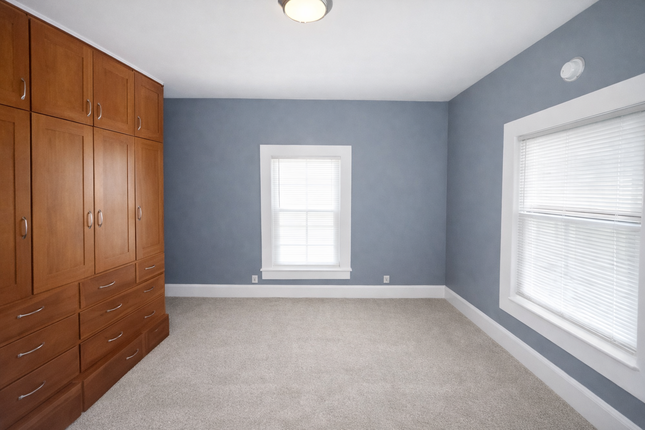 444 N Chester Ave - Photo 7 of 8