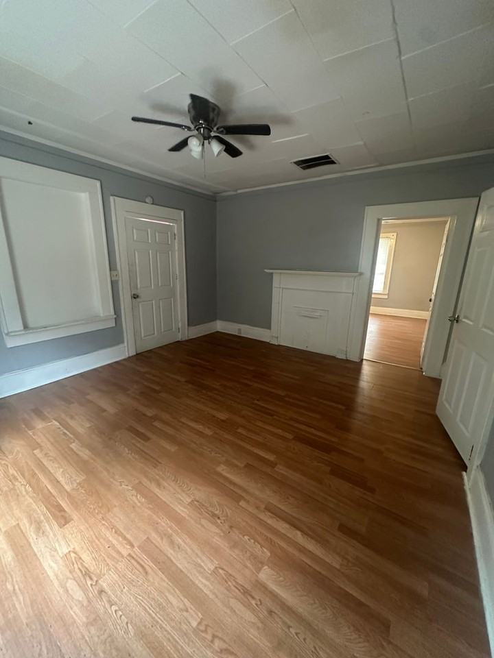 536 Heard Ave - Photo 4 of 9