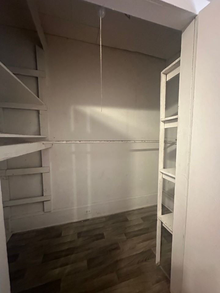 536 Heard Ave - Photo 5 of 9