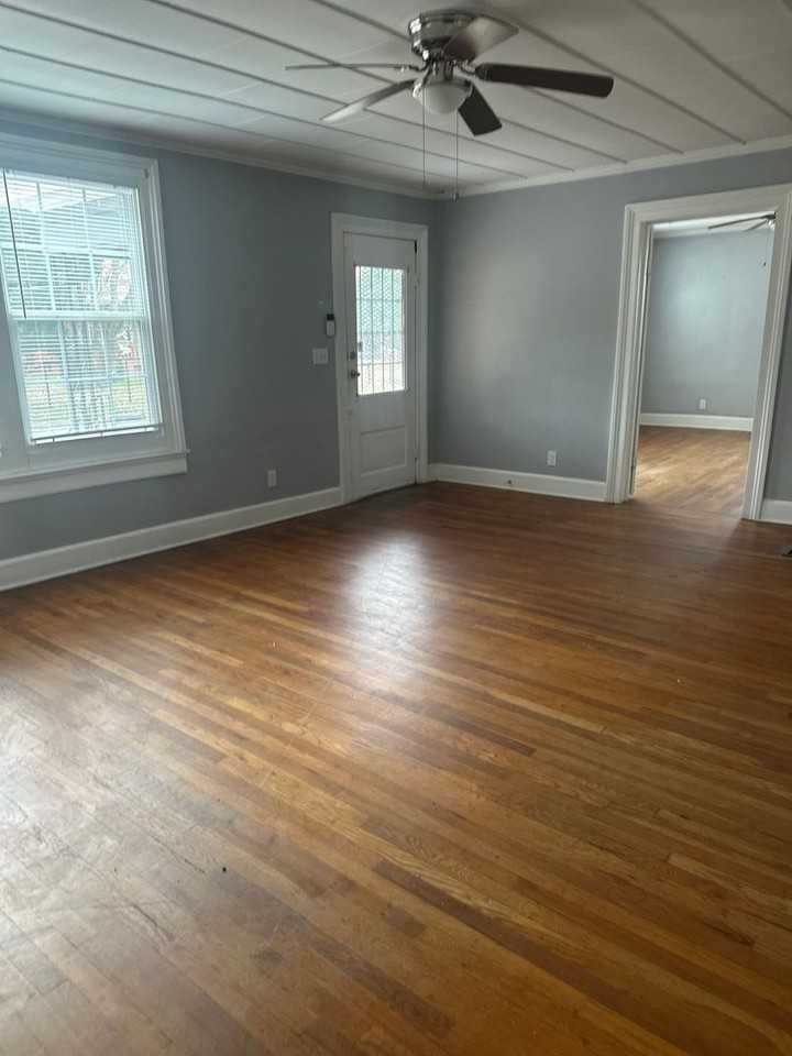 643 Heard Ave - Photo 3 of 17