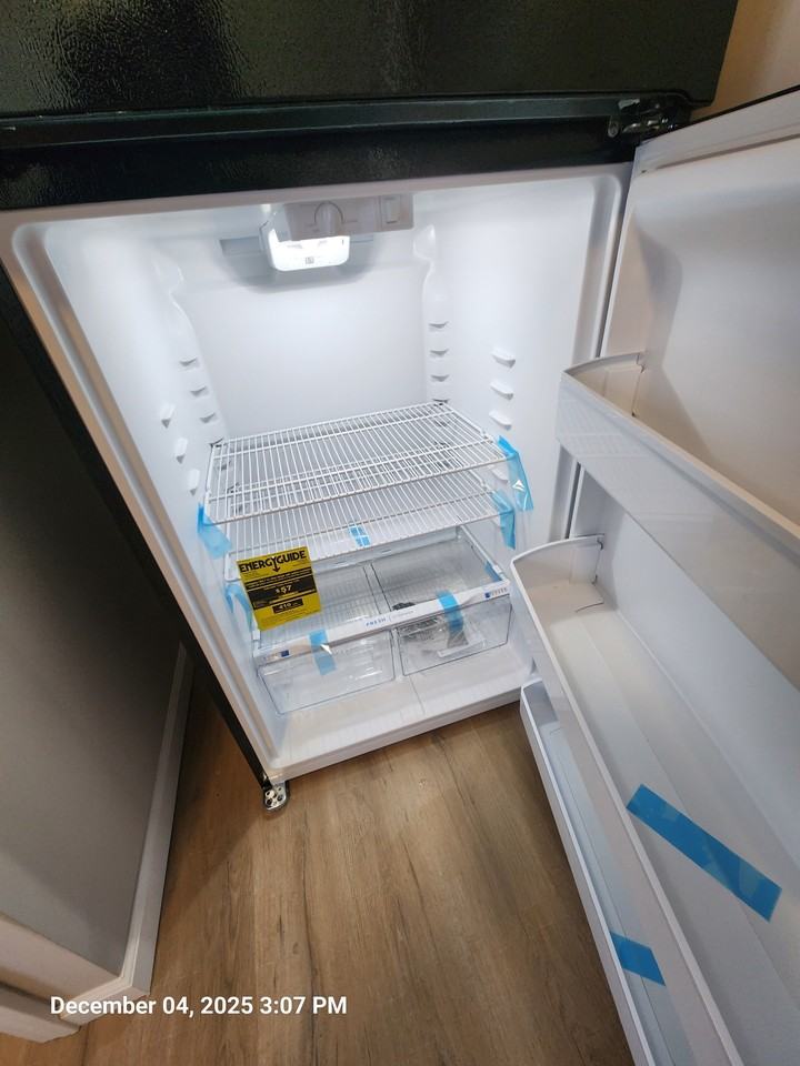 418 Girard Ave #C - Photo 7 of 8