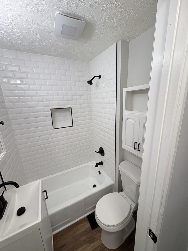 630 Union St - Photo 4 of 16