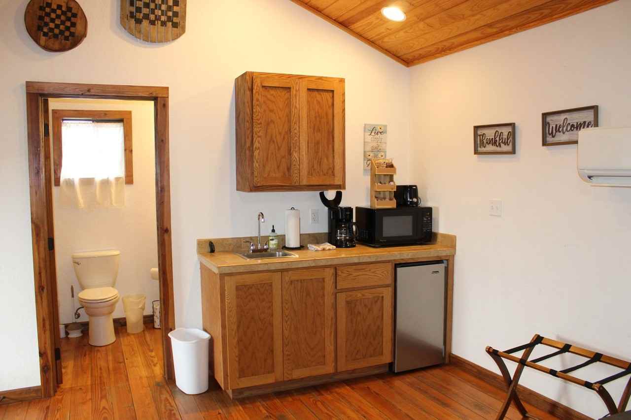 961 Buttercup Ln - Photo 5 of 8