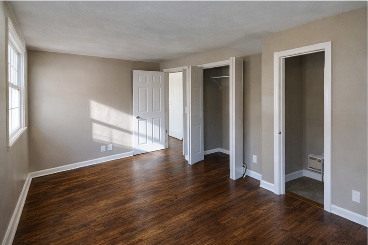 105 Marlborough St - Photo 4 of 4