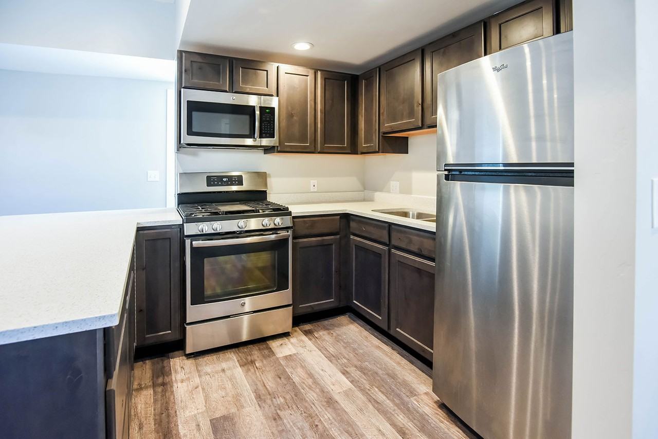 951 Washington St #B5 - Photo 4 of 18