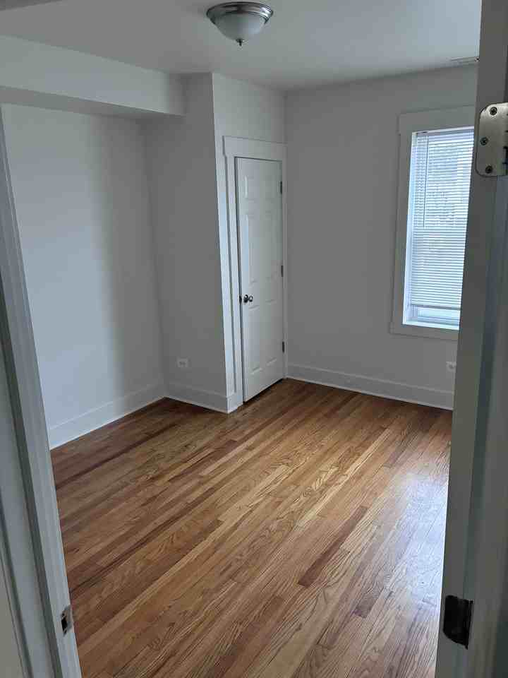 6222 S Claremont Ave #6226-2 - Photo 3 of 8
