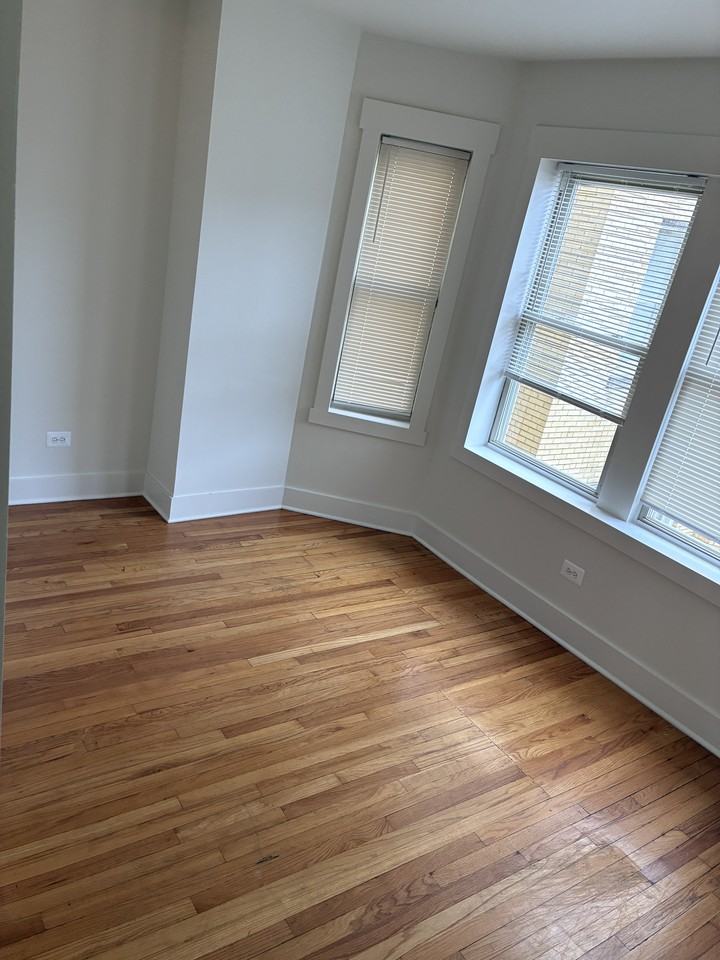 6222 S Claremont Ave #6226-2 - Photo 5 of 8