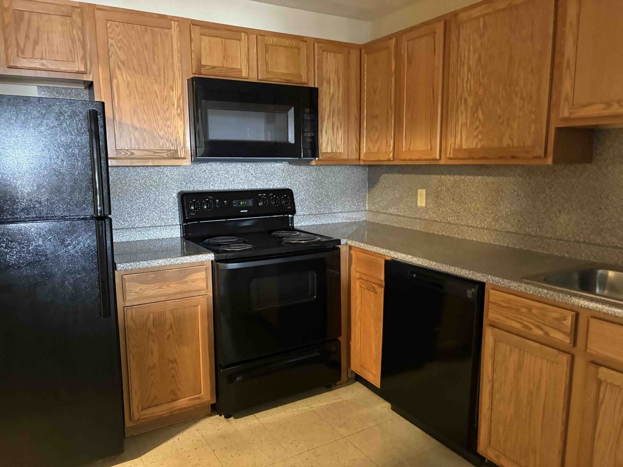 740 Central St #J22 - Photo 3 of 7