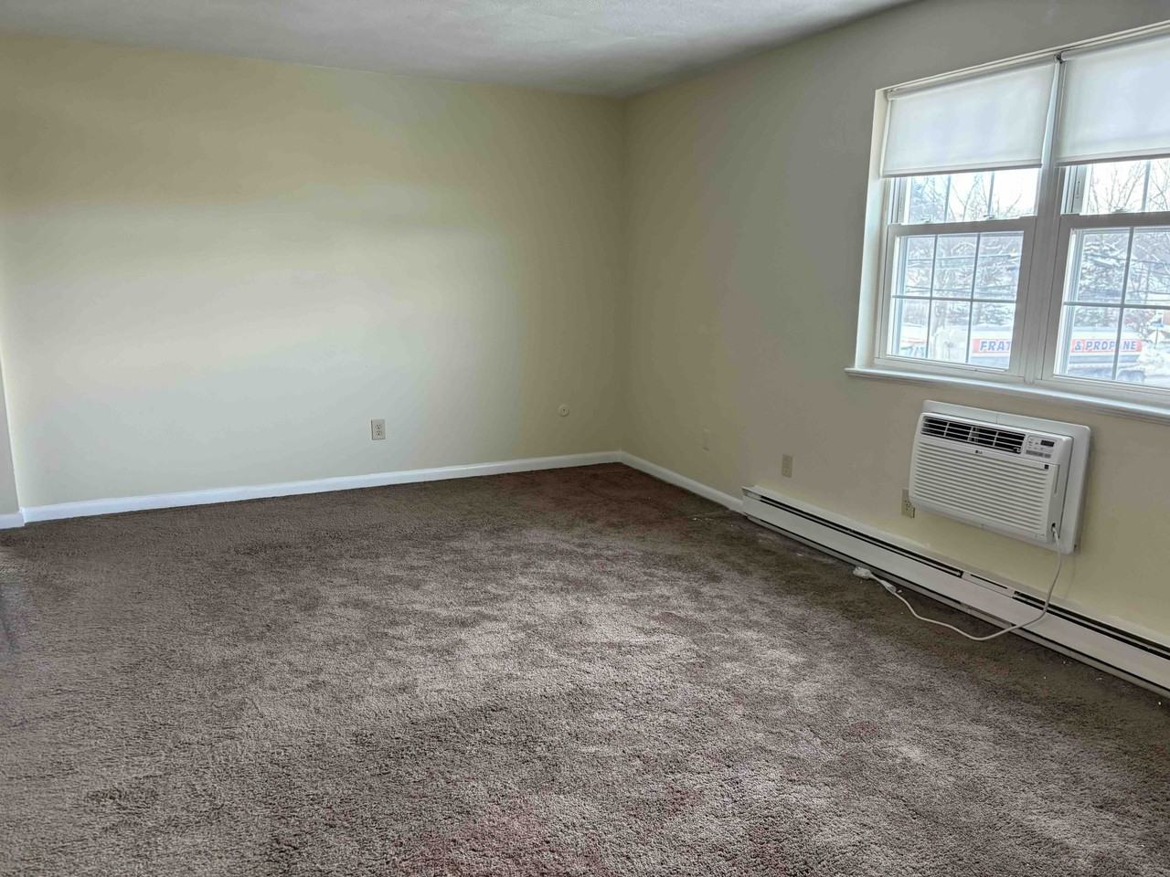 740 Central St #J22 - Photo 6 of 7