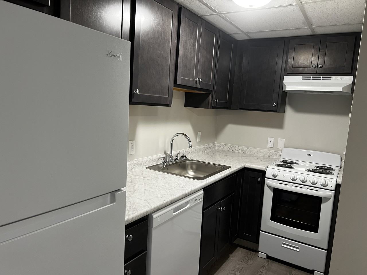 20 Post Office Ave #9 - Photo 3 of 8