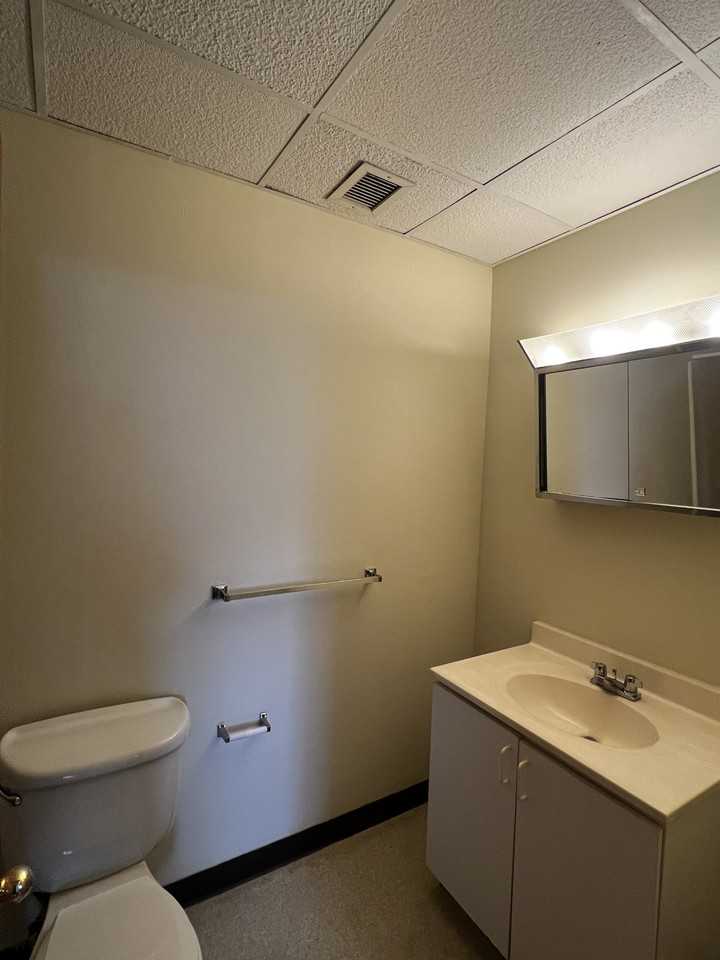 11 Willow St #404 - Photo 3 of 6