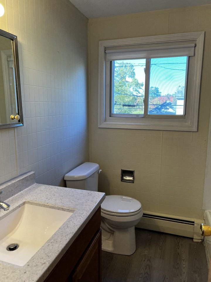 7 Beacon St #2 - Photo 3 of 7