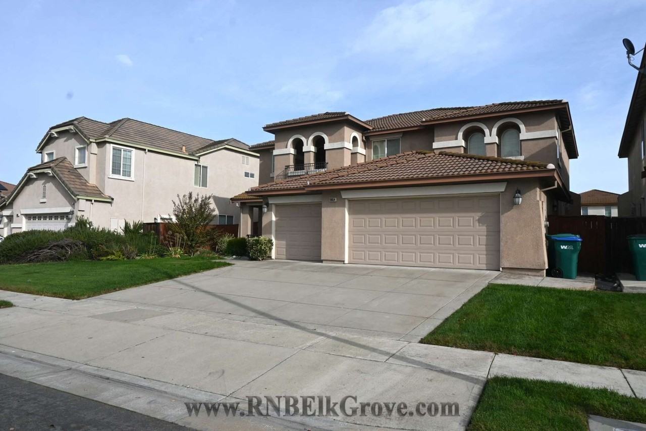 10854 Pelican Ave - Photo 3 of 33