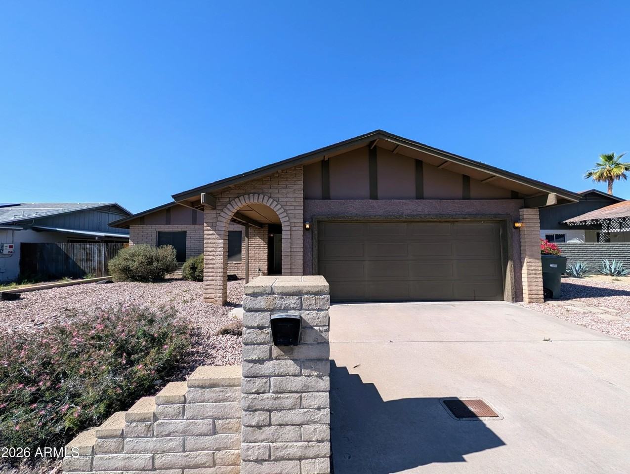 10044 N 39th Ln - Photo 2 of 50