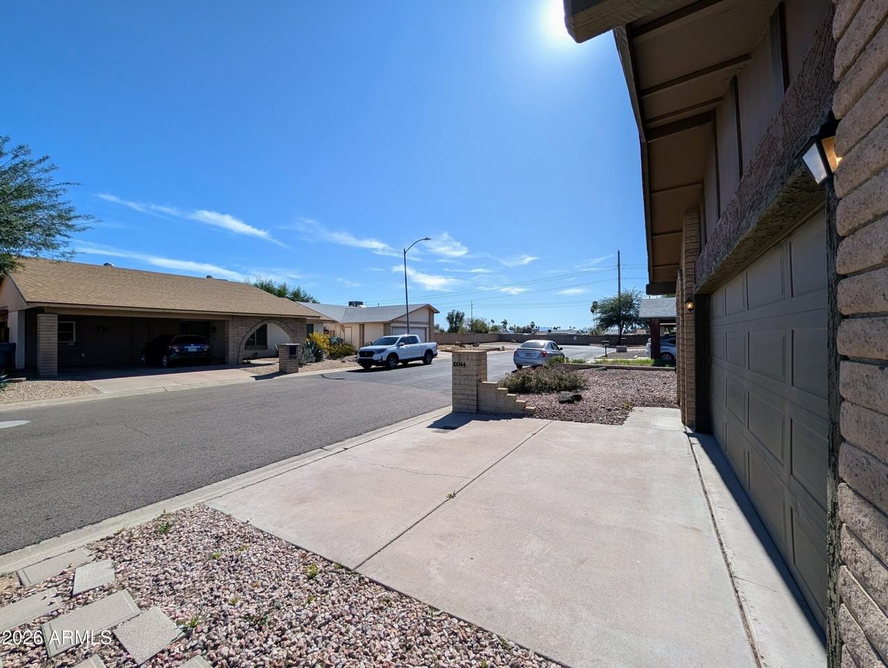 10044 N 39th Ln - Photo 4 of 50