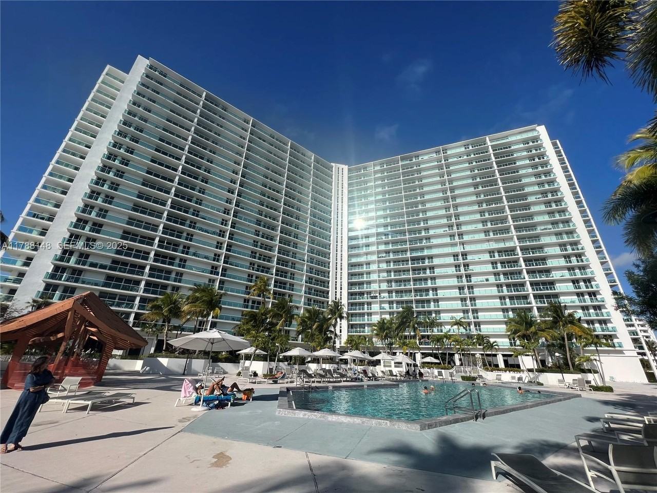 100 Bayview Drive - Photo 5 of 18